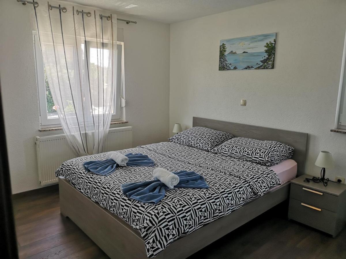 Apartmani Manda Omišalj Eksteriør bilde